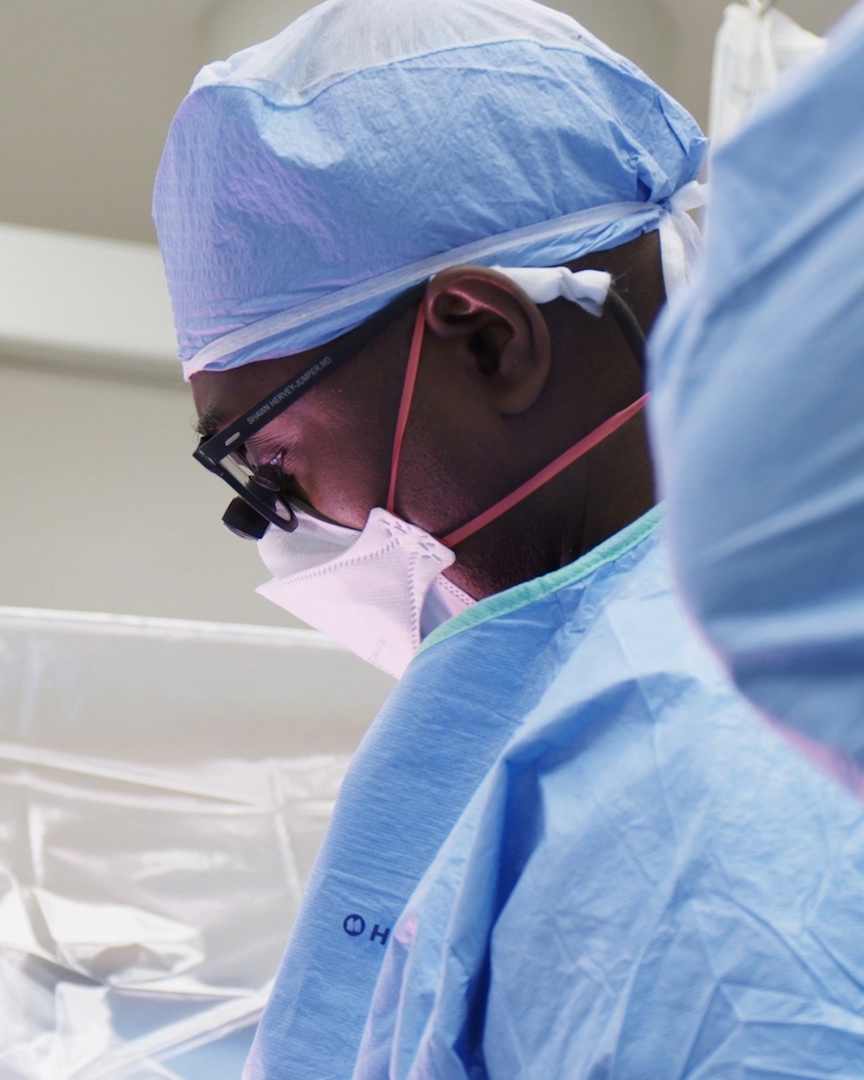 UCSF neurosurgeon Shawn Hervey-Jumper, MD, during a surgery. Image courtesy of Walter Zarnowitz.